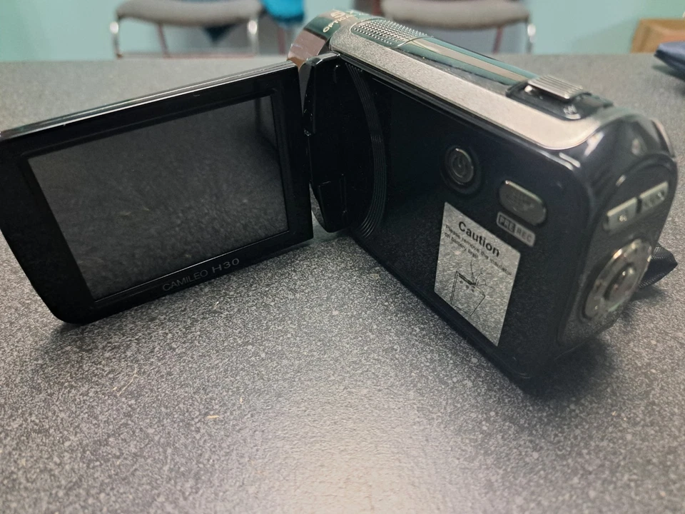 Toshiba Camileo H30 High Definition Camcorder Camera Used Open Box - Image 3 of 4