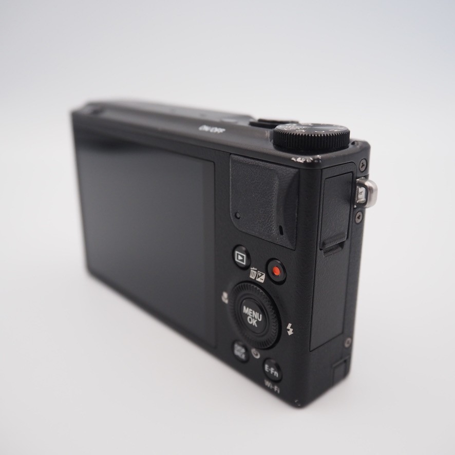 Mint] FUJIFILM XQ2 Black Compact Digital Camera from Japan w