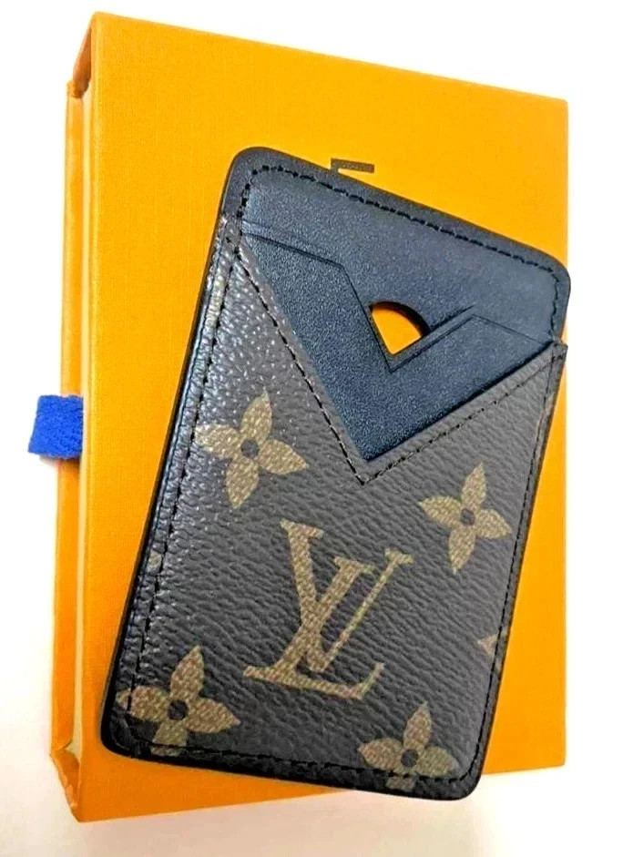 Louis Vuitton Porte-Cartes Magnetic Card Holder Brown