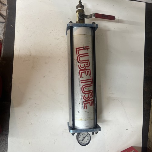 LubeTube Oil Accumulator Deitrich Engineering 15" Long 4.5" Diameter
