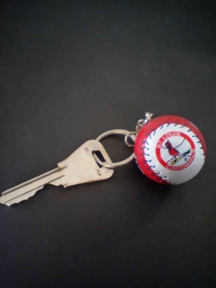 St Louis Cardinals MLB Keychain Keyring Charm Fan Pull  - Image 4 of 4
