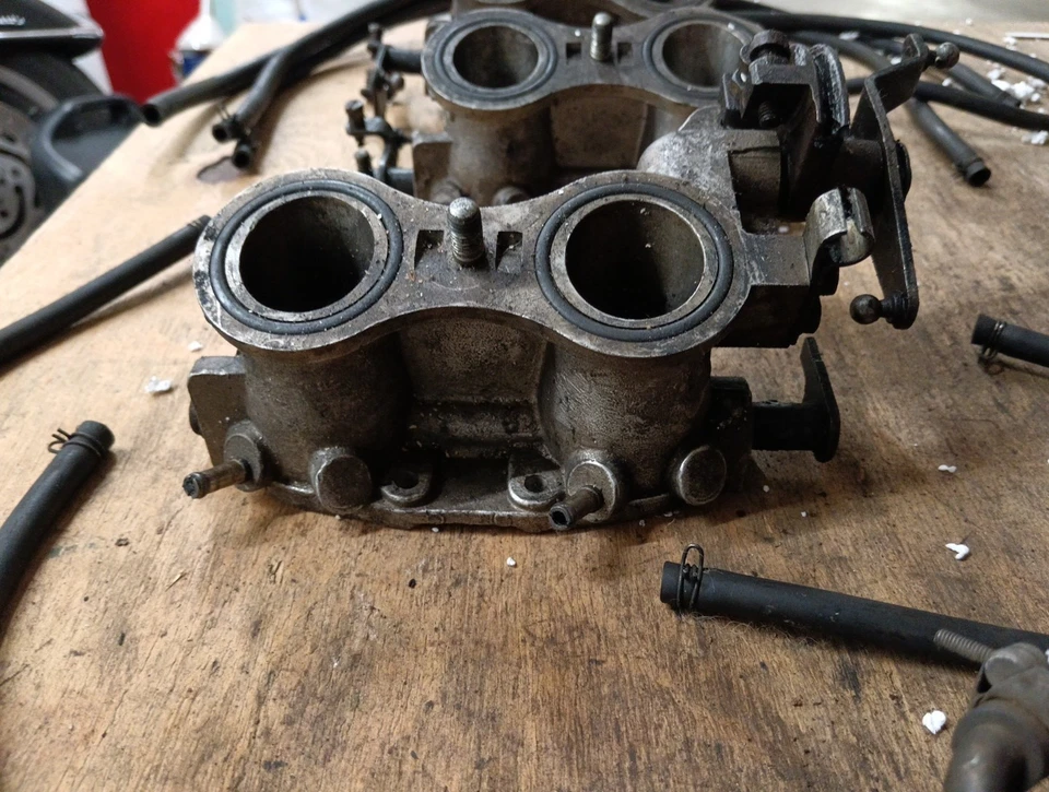 Alfa Romeo Montreal Valvole A Farfalla (84) Foto 2 de 4