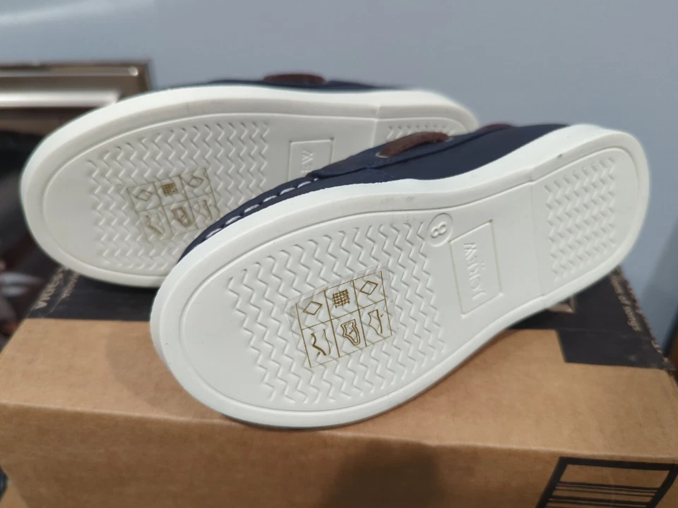 Zapatos de barco Crewcuts J Crew para niños talla 8 (nuevos sin caja) Foto 3 de 4