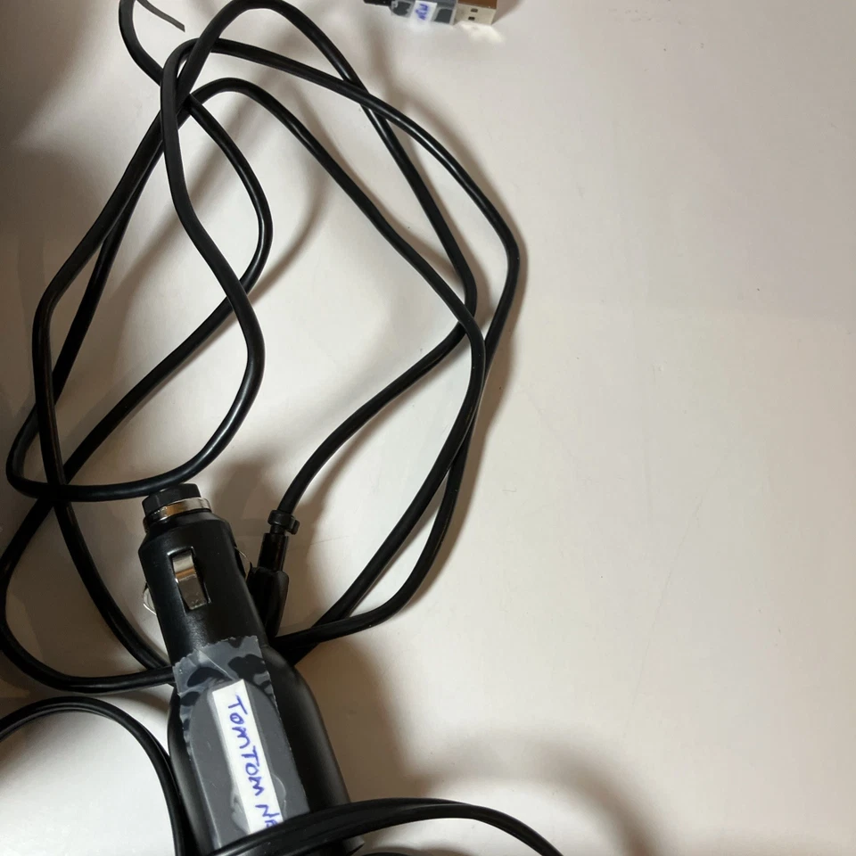 TomTom One GPS Unit With Charger And Mount Bundle. Works Great - Image 4 of 4