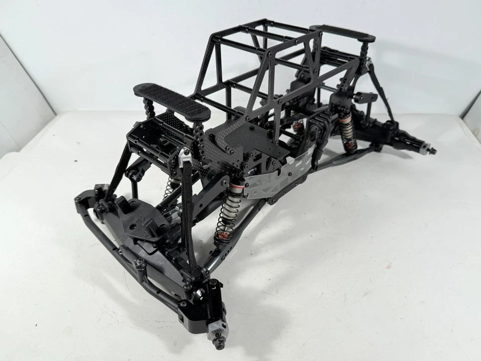 Losi 1/8 LMT TLR Tuned 4X4 Kit Monster Truck Assembled, See Images, Low Use - Image 3 of 4