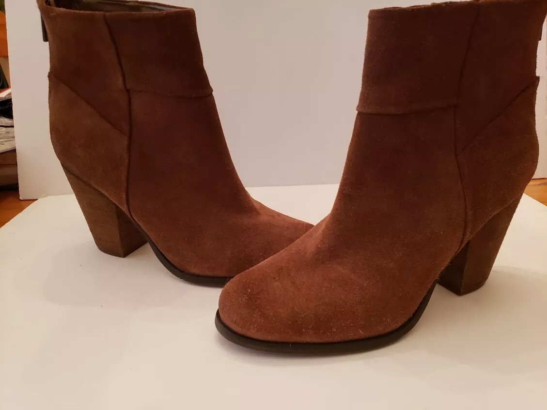 Arturo top chiang booties