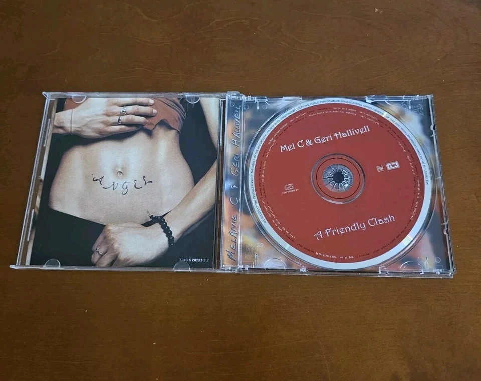 SPICE GIRLS MEL C & GERI HALLIWELL - A FRIENDLY CLASH CD RARE 2000 RUSSIAN Foto 3 de 4