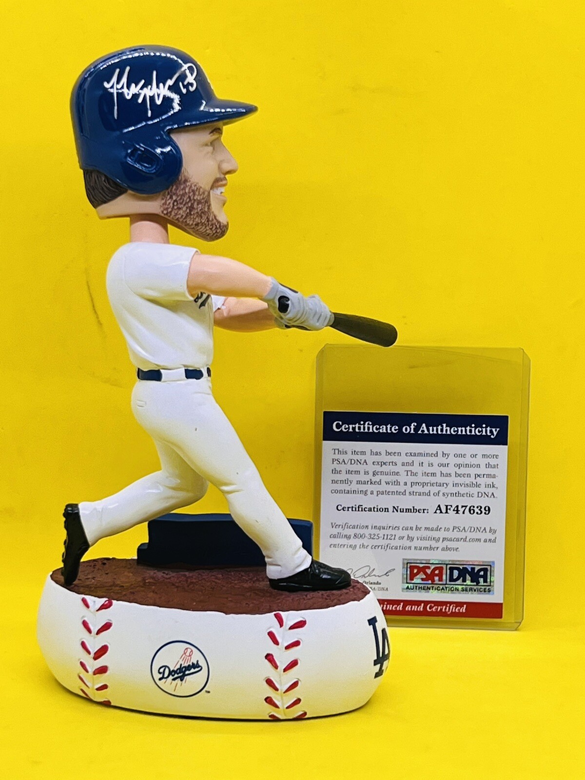 Max Muncy Autographed Signed Los Angeles Dodgers Dodgers LIMITED EDITION HANDCRAFTED COLLECTIBLE Bobblehead PSA 
