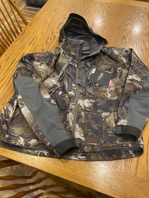 sitka delta wading jacket clearance