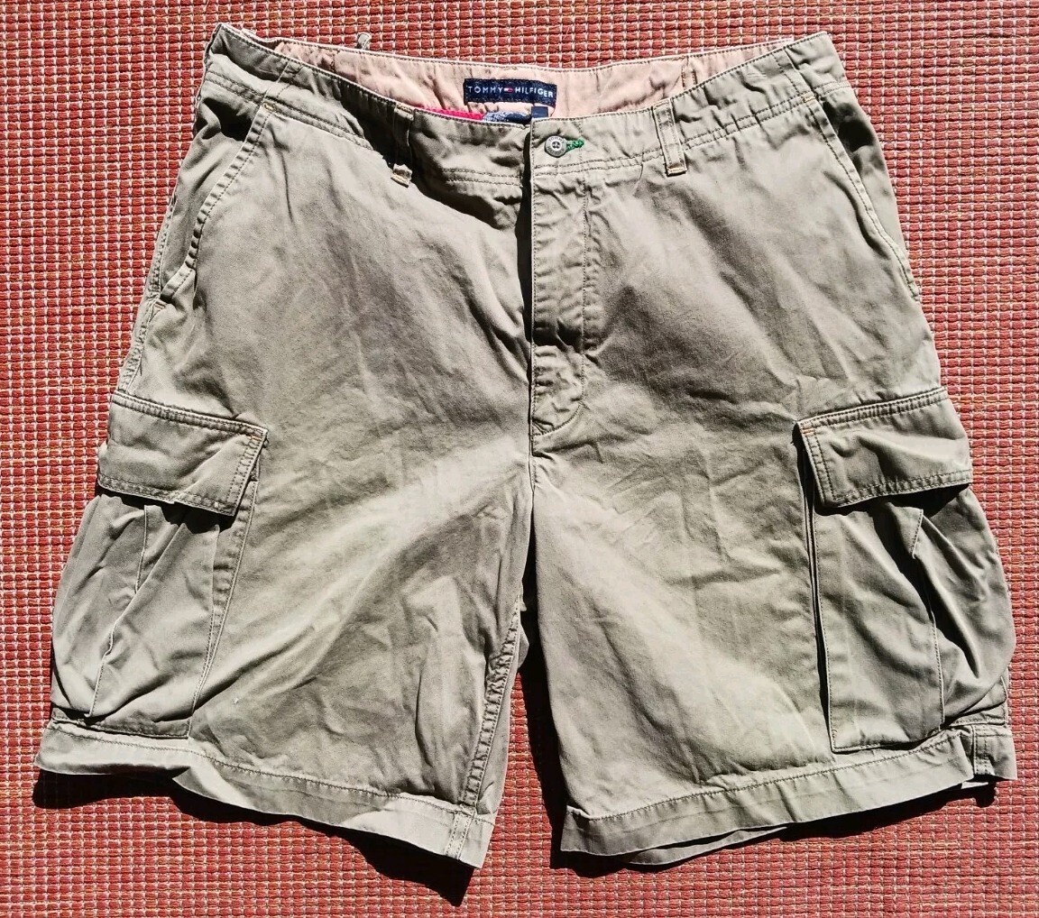 Tommy Hilfiger Mens Army Green Cargo Shorts Size 36 Adjustable Waist Y2K Style