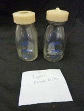 DAVOL FEED RITE COLOR SCALE 4oz BABY GLASS BOTTLES WITH CAPS LOT OF 2