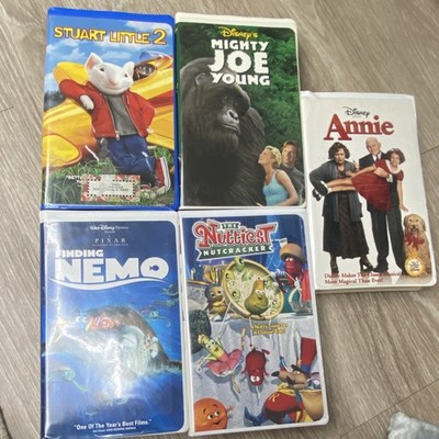 Disney VHS Lot: Stuart Little 2, Mighty Joe Young, Finding Nemo, Nutcracker