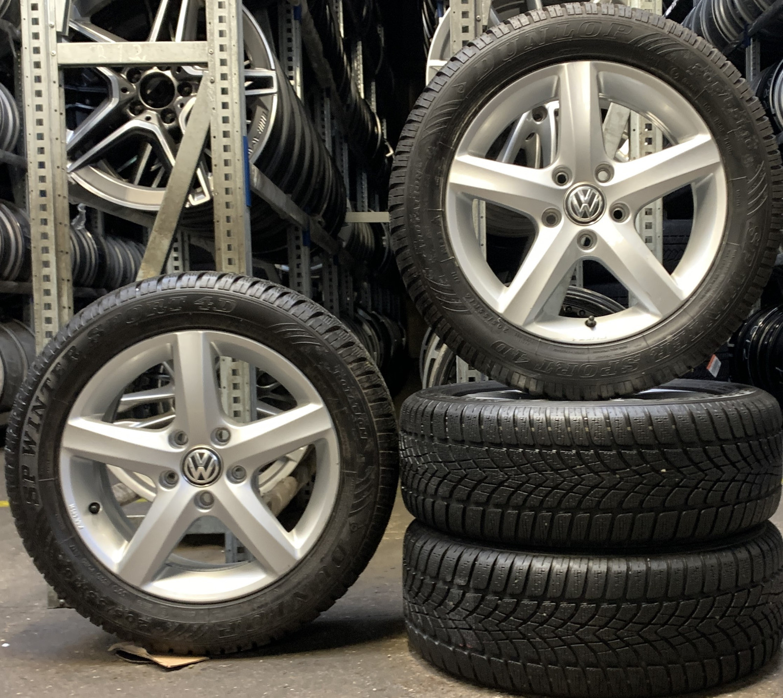 スタッドレス【VWゴルフ7/7.5】205/55R16 TECMAG＆ダンロップ