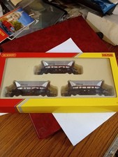 hornby R6606 ews triple hopper wagon pack