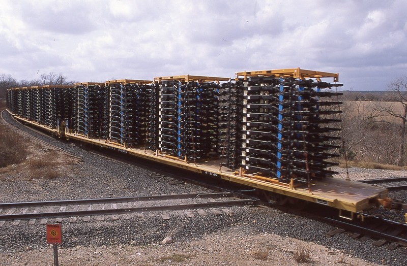 SS ORIG SLIDE FTTX TRAILER TRAIN 89' FLAT CAR W/AUTO FRAMES - NEW BRAUNFELS 2000