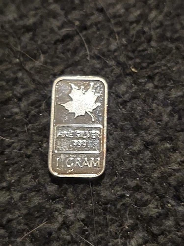 1 Gram Silver Art Bar "The Maple Leaf" .99 Fine Silver