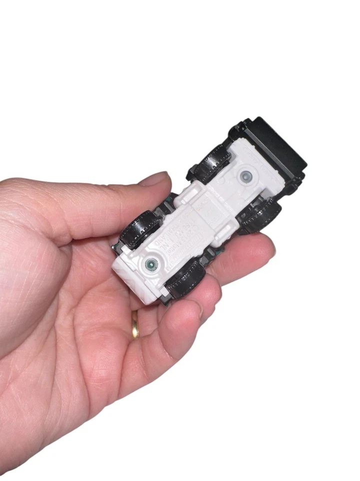 Matchbox Garbage Gulper Sanitation Truck - Image 4 of 4