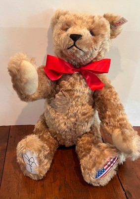 STEIFF ''JACK NICKLAUS BEAR-GOLDEN BEAR'' EAN 665943 COMES WITH 3 GOLF BALLS