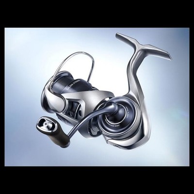 Daiwa 25 CALDIA LT3000S-CXH 6.2 Spinning Reel Light Weight Compact
