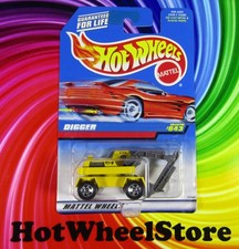 1998 Hot Wheels Yellow DIGGER Card #643 HW25-080826