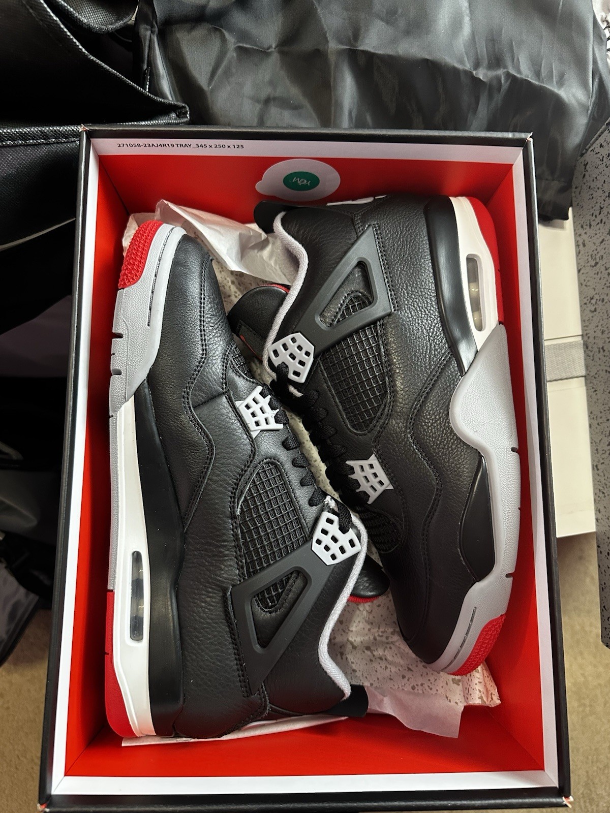 Nike Air Jordan 4 Men's Size 11 Retro Bred Reimagined 2024 thumbnail 6