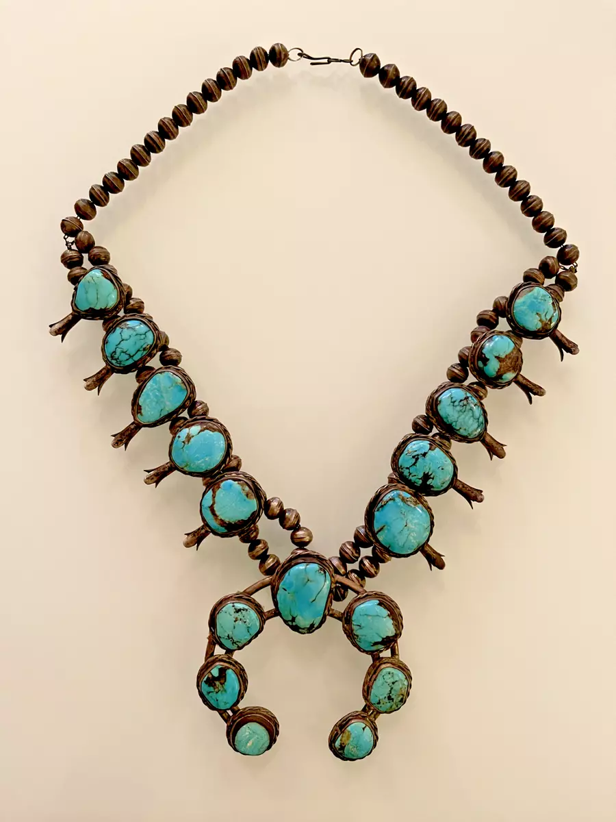Navajo jewelry squash blossom best sale necklace