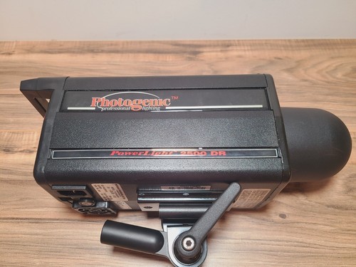 Photogenic Powerlight 2500 DR WITH CASE NEEDS BULB - Picture 2 of 11