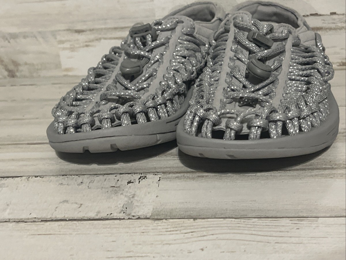 Keen Women's Uneek Silver drizzle Sparkle 7.5 Sandals Shoes