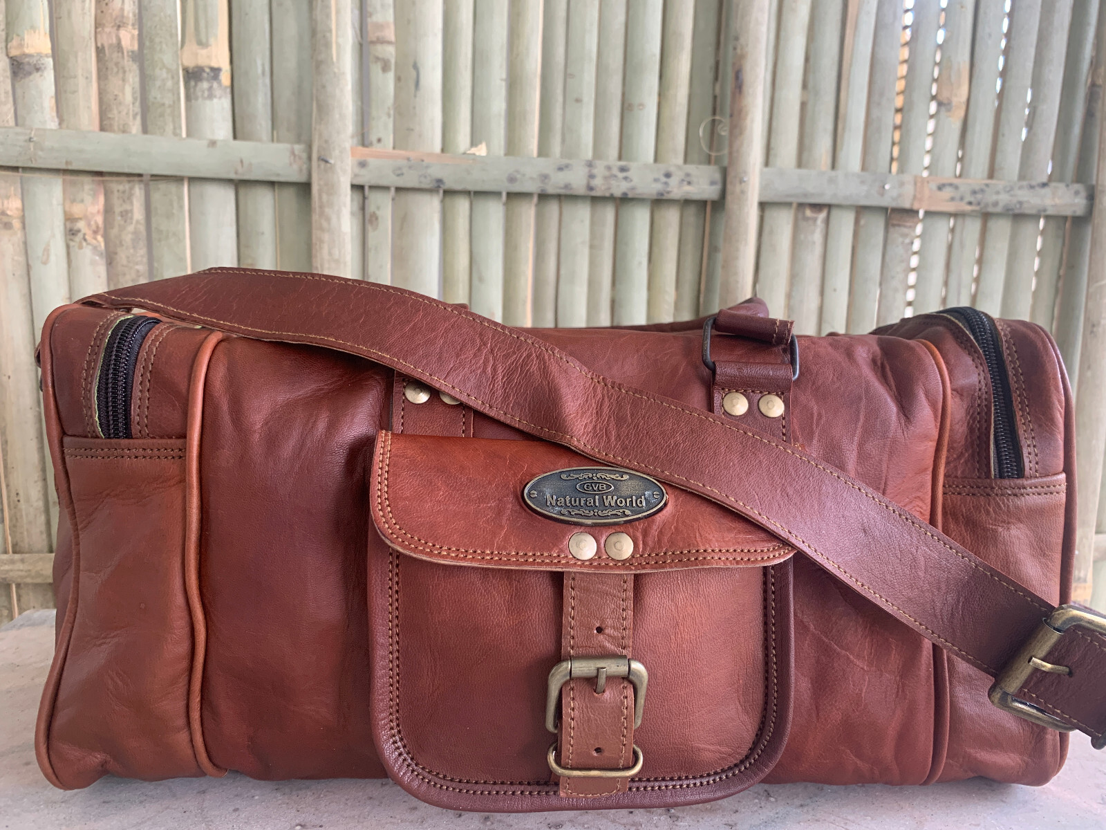 Vintage Brown Genuine Leather Duffel Gym Bag for Men with Big Capacity-image