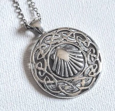 Vintage 925 Sterling Silver Seashell Celtic Viking Warrior Rune Pendant Necklace