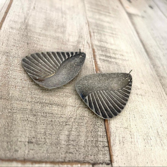 Vintage Triangular Statement Earrings Textured Si… - image 3