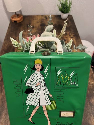 1960s Vintage Miner Ind. Fashion Mattel Barbie Doll Carrying Case Rare Green - Picture 2 of 16