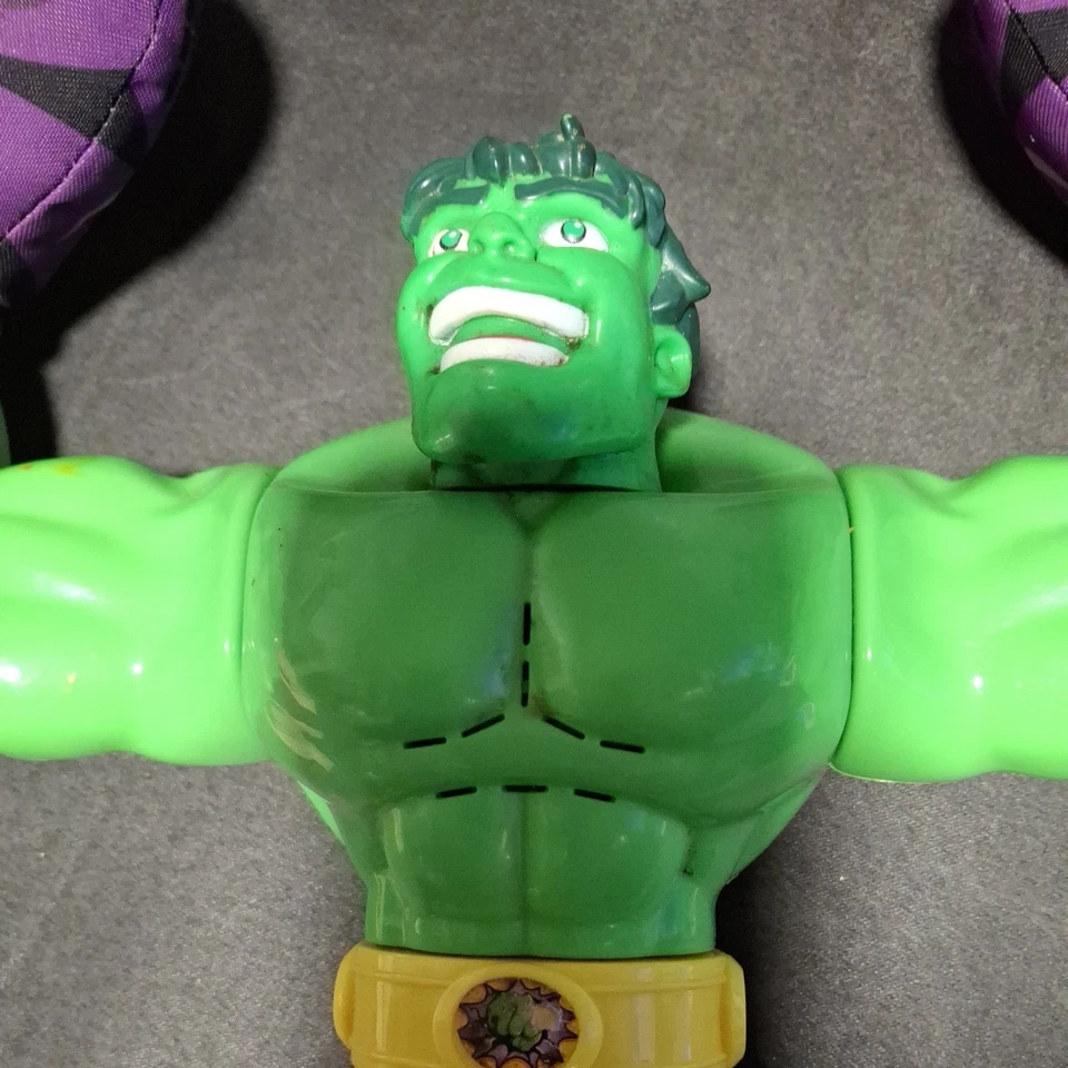 Hasbro Marvel Kapow 2013! Incredible Hulk 10" Peluche Parlante Manos Puño - Probado Foto 2 de 4