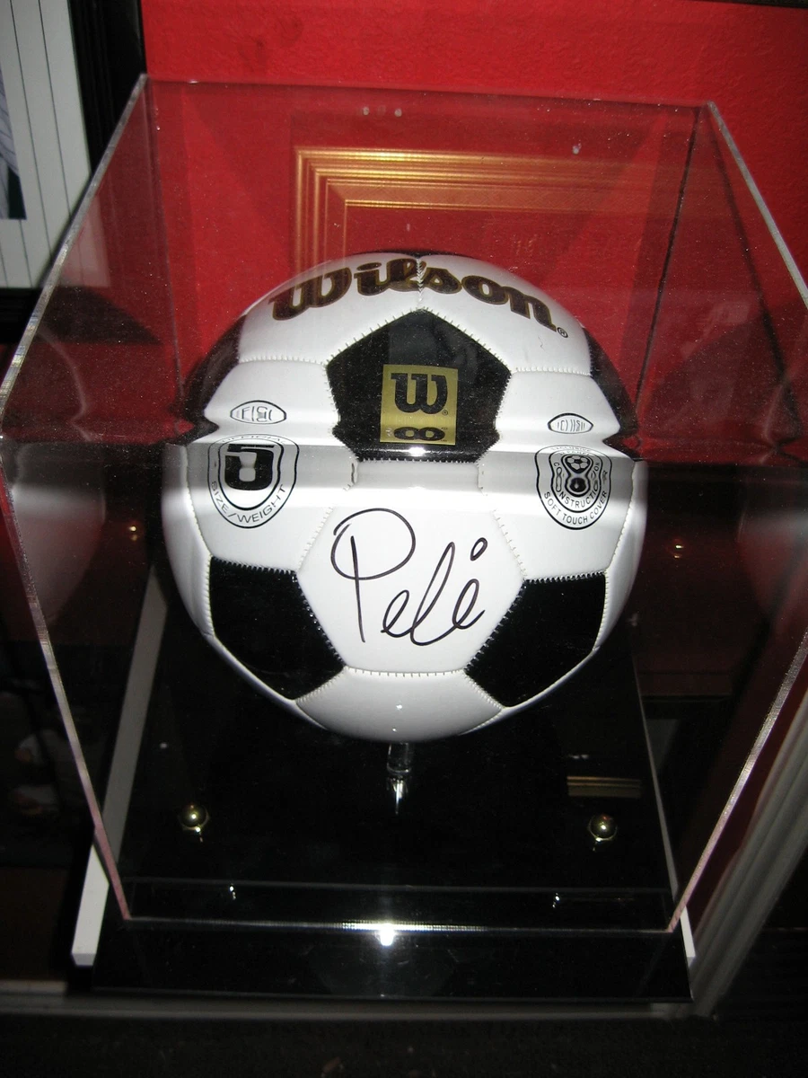 Ballon De Foot Signé Par Pelé Authentique - Original - Collection Unique