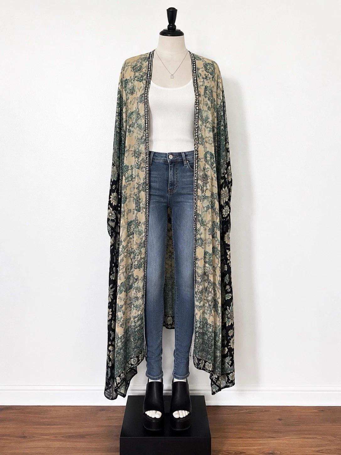 Vince Camuto Floral Poncho Kimono One Size Boho Open Front Duster Cover Up 49”