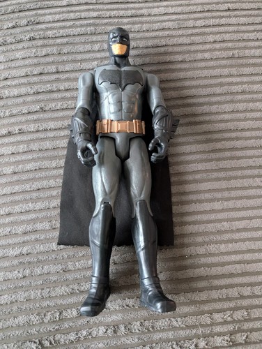 LARGE 11" MATTEL DC COMICS BATMAN SERIES ACTION FIGURE JUSTICE LEAGUE (Hbox3) - Picture 1 of 10