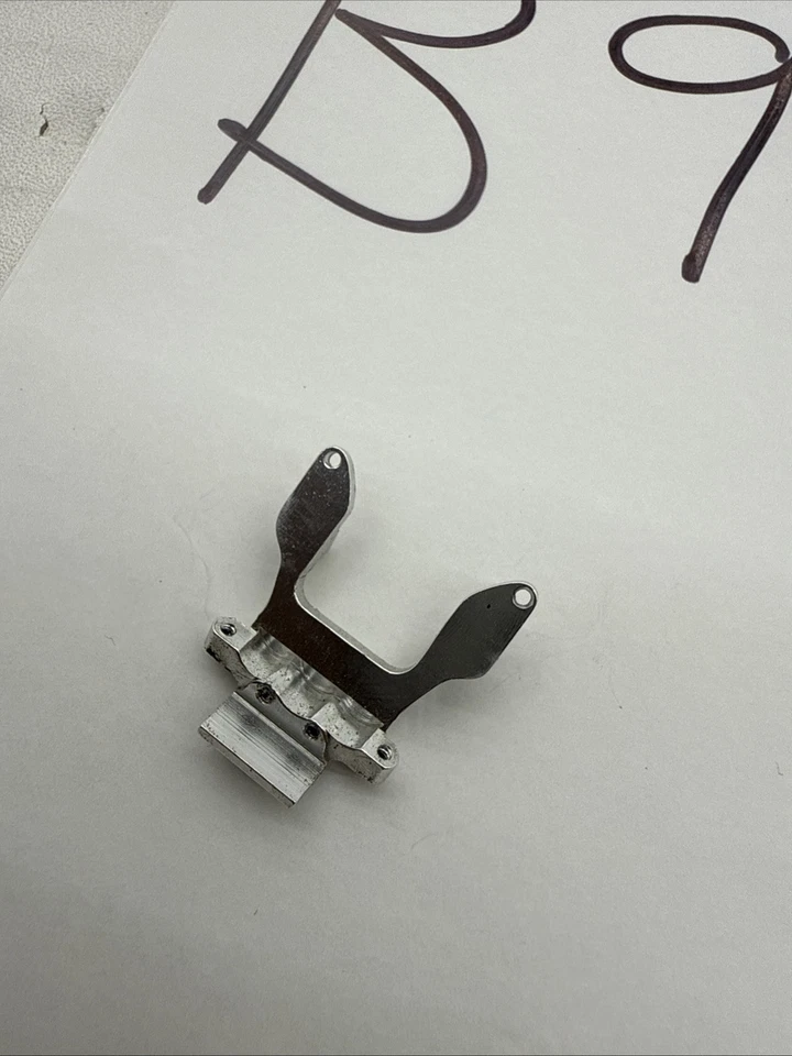 Losi Micro Hot Racing Silver Aluminum Bulkhead 1/36 Micro T Rare - Image 4 of 4