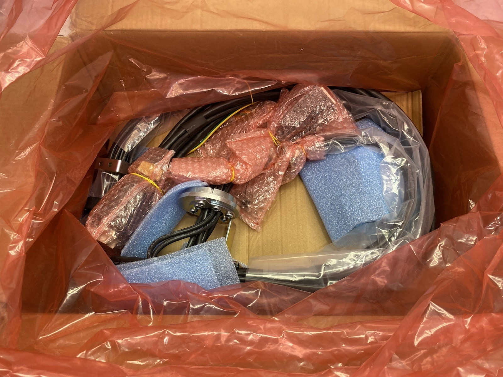 ABB 3HAC058040-001 Robot Arm Manipulator Dresspack Assembly, Wiring Harness
