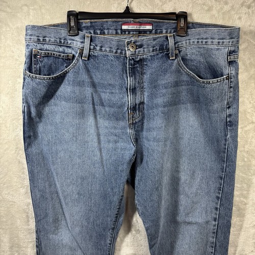 Tommy Hilfiger Men Jeans Sz 40x34 Blue Light Wash Cotton Relaxed Fit Denim Logo - Picture 4 of 12