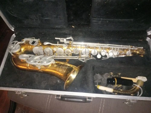 Selmer Bundy II Alto Saxophone With Case  #