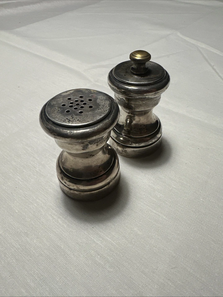 DE COLECCIÓN HECHO EN ITALIA PLATA ESTERLINA SALERO Y PIMENTERO Foto 3 de 4