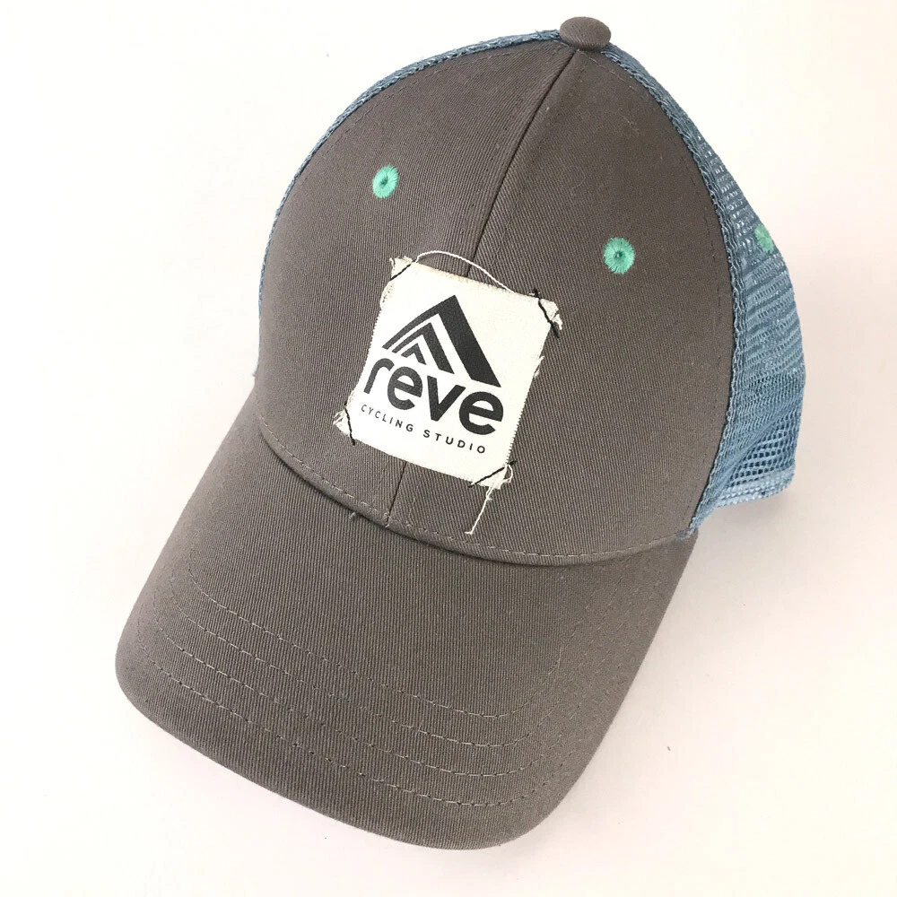 Reve Cycling Studio trucker hat gray light blue
