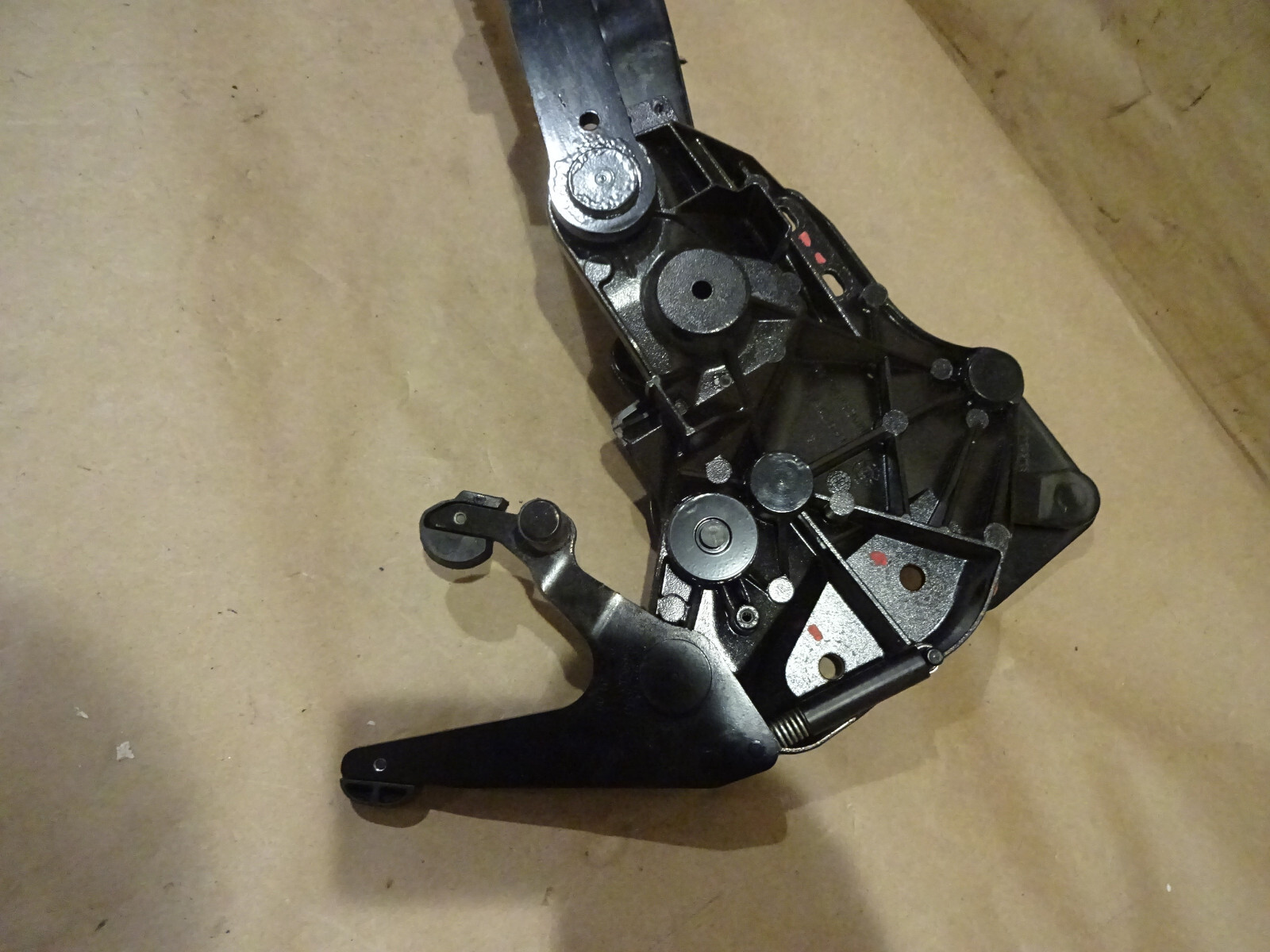 Ferrari California - Part Of LH Rear Roof  Kinematic /Hinge  P/N 86545800