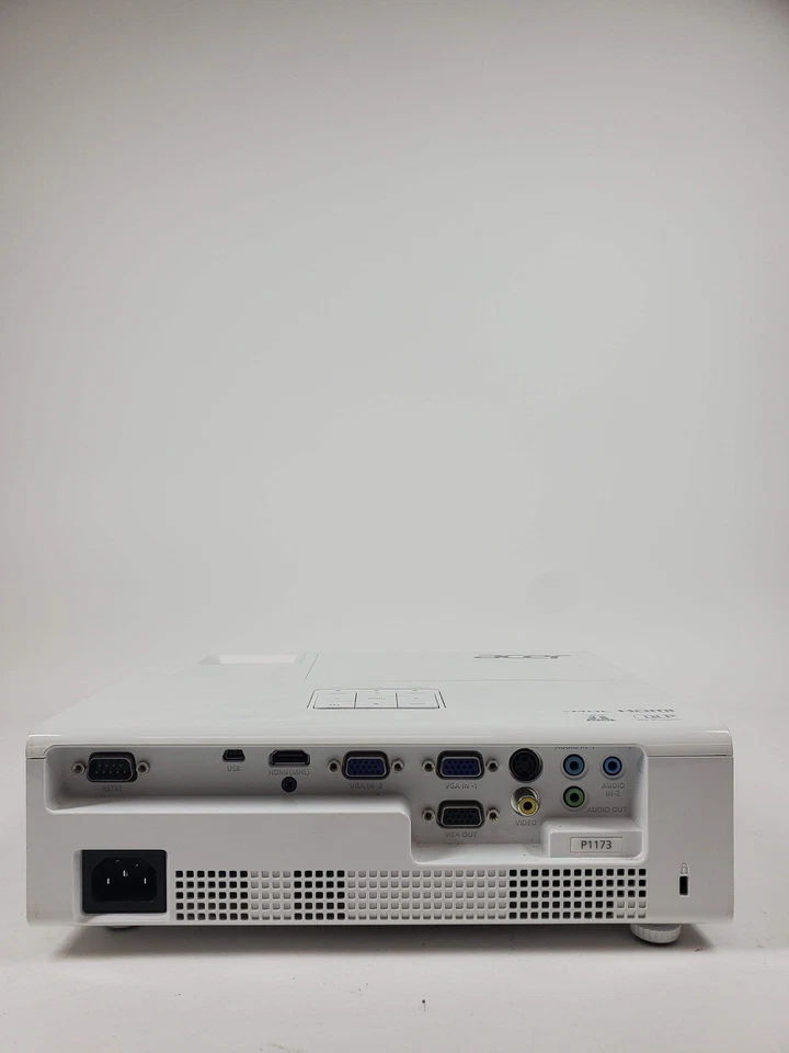 Acer P1173 800x600 3,000 Lumens Standard Throw Projector QSV1308 - Image 2 of 4
