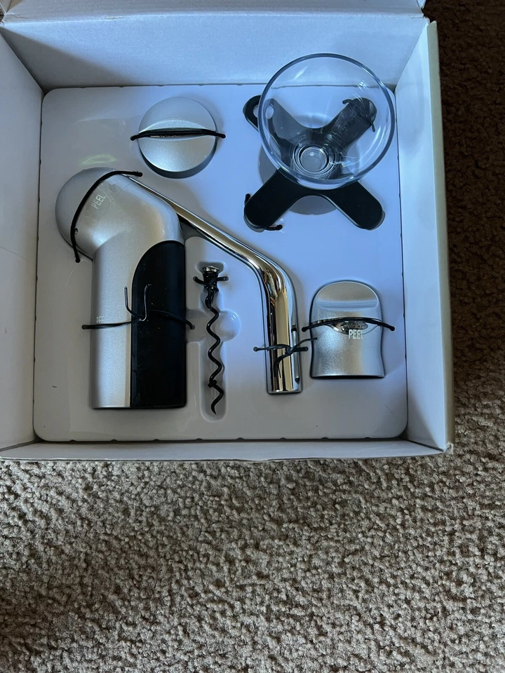 Juego de sacacorchos y aireador para botella de vino Houdini de 5 piezas en plata Foto 3 de 4