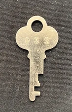 Original AMCO Advance Machine Company D-33 Gumball or Peanut Machine Padlock Key