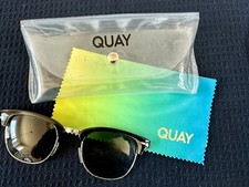 Quay Sunglasses Round With Gold Accents With Cloth and Case no Arms 
