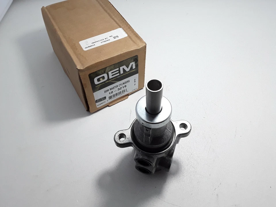 Cilindro maestro de freno Cardone 10-3219 se adapta a Saturn Ion 2003,2004,2005,2006,2007 Foto 3 de 4