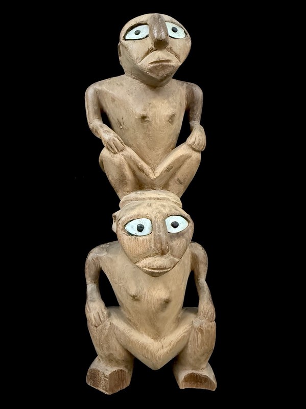 MICRONESIAN SQUATTING FIGURES STACKED PAIR  9"   PALAU  TOBI   MONKEY MAN TIKI