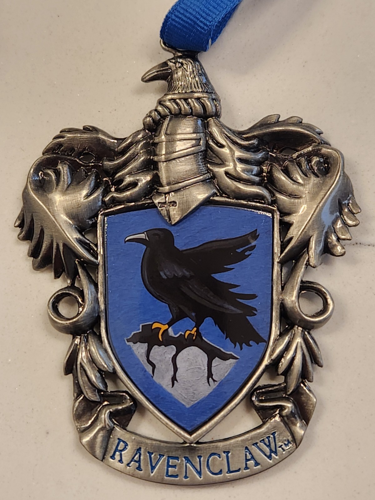 Wizarding World of Harry Potter Noble Collection Hogwarts Crest Pewter Ornaments